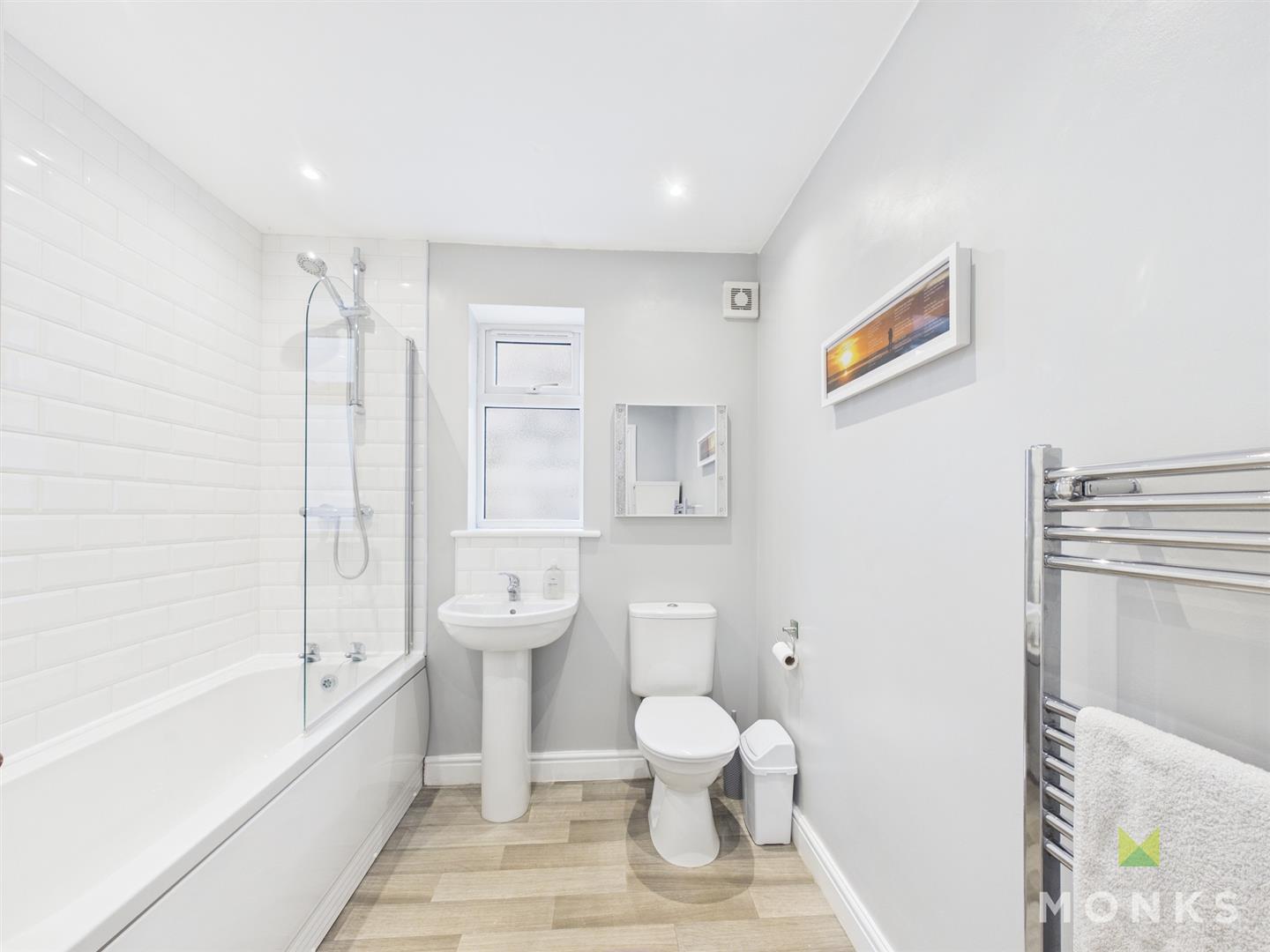 Drays House Aston Road, Wem, SY4 5JE SSTC Drays House Aston Road, Wem, SY4 5JE SSTC